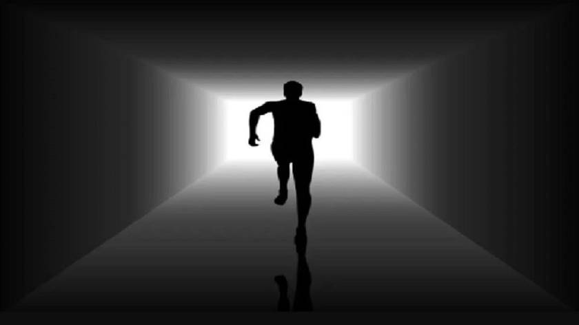 Optical Illusion: Do you see a man running towards you, or away from you?